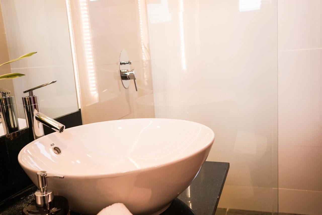 Unwnd Boutique Hotel Makati San Pedro Makati Eksteriør billede